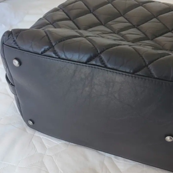 Auth CHANEL Trendy CC Bowler Lambskin Handbag Crossbody Large - Picture 12 of 15